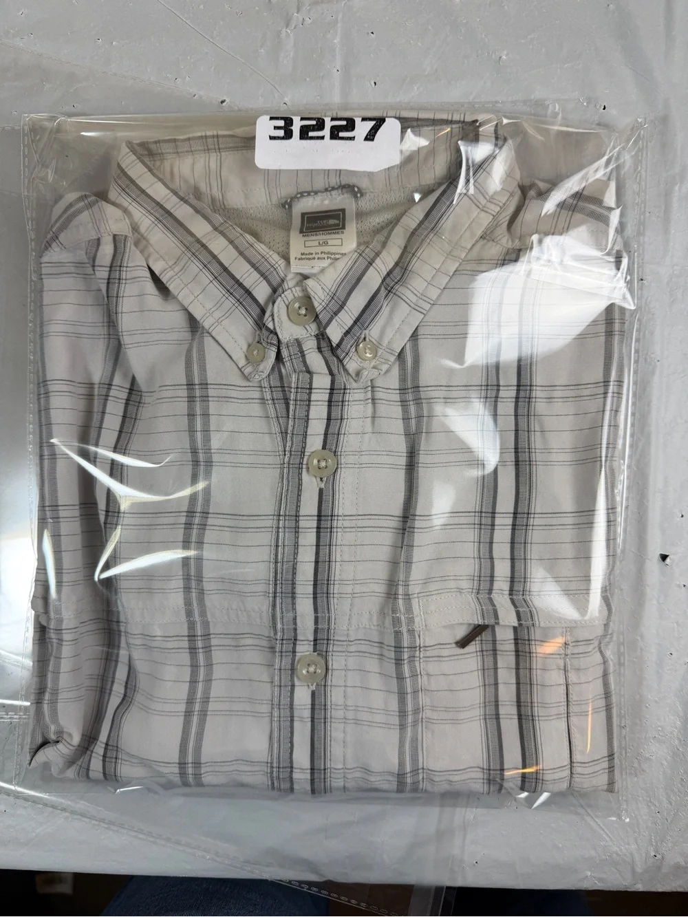 The North Face Men's Button-Down Plaid‎ Shirt in White and Gray